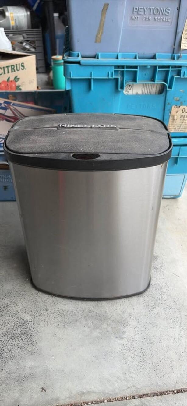 Battery operated metal trash can with lid